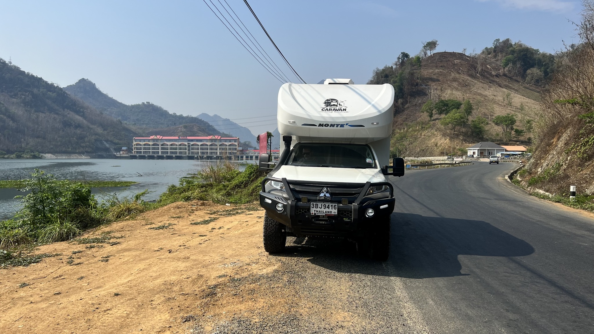 Overlanding to Chinese border in Boten