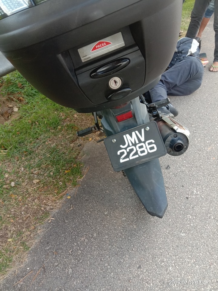 Orang Kulai Info Kemalangan Jalan Masuk Taman Aman Facebook