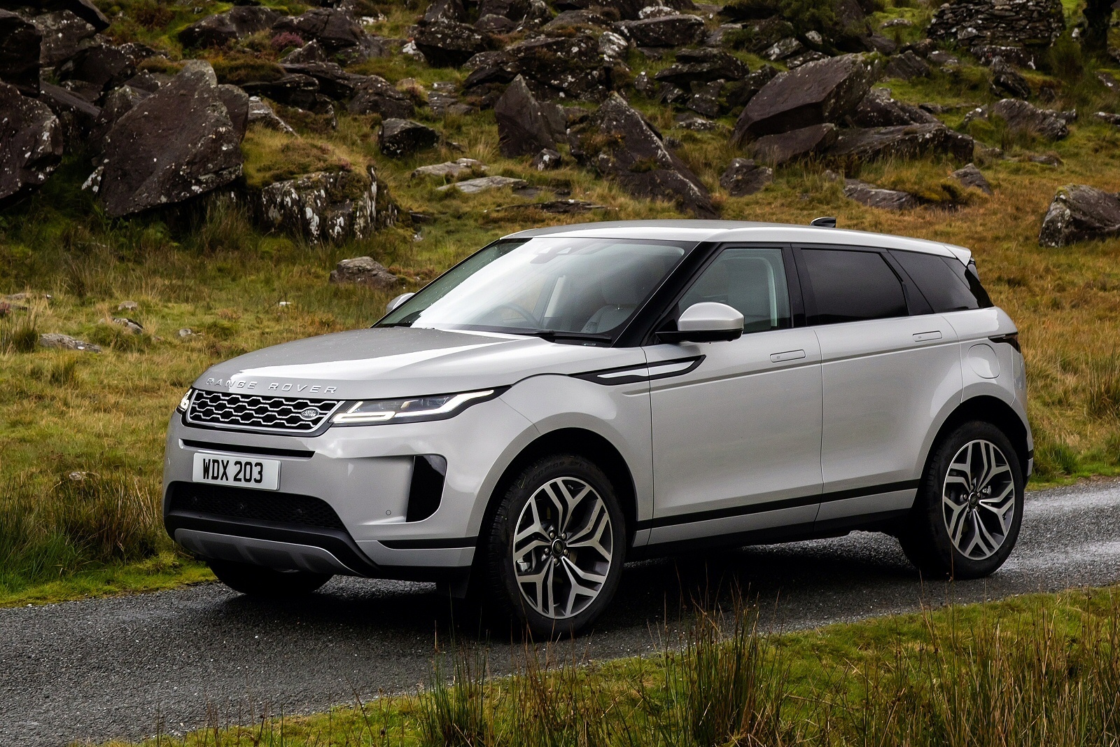 🙌 THE NEW RANGE ROVER EVOQUE 🙌... - Vertu Land Rover Bolton