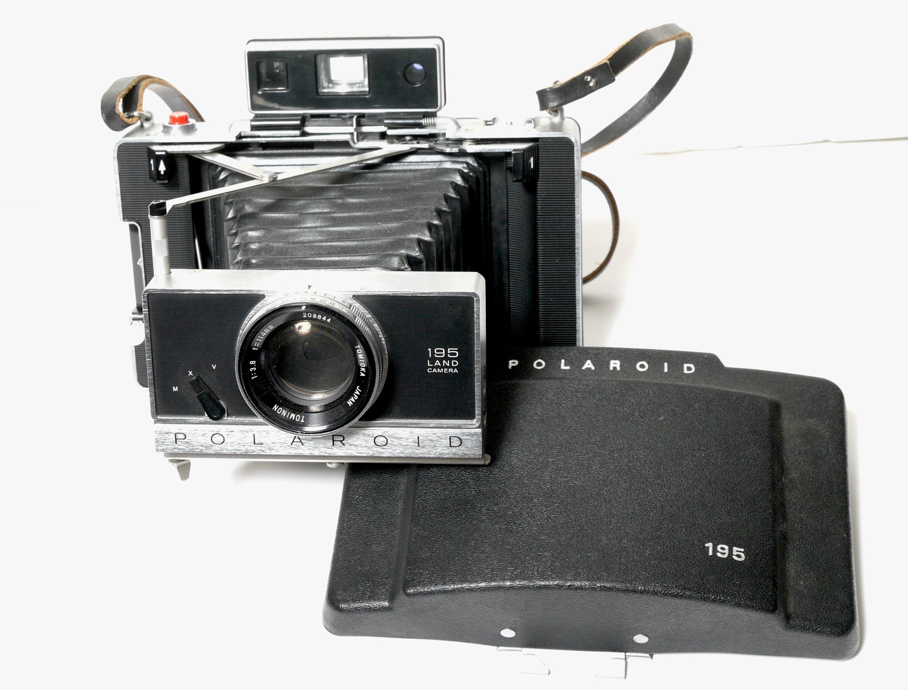 Polaroid 195 professional camera features