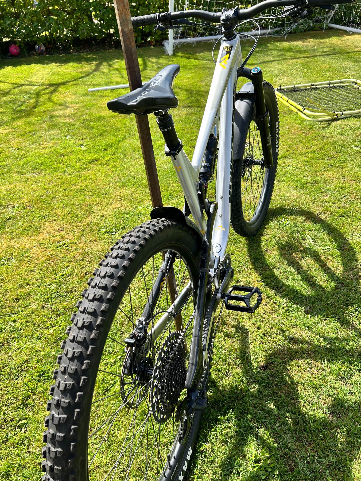 Nukeproof Reactor Pro Alloy. Full suspension trail mountain bike (XL ...
