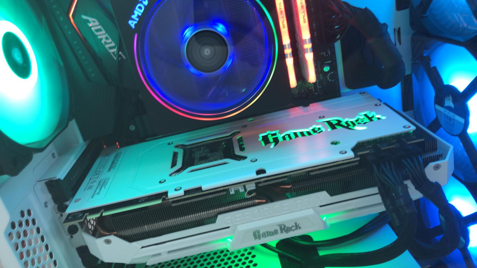 Amazing white setup with Palit GeForce RTX 2080 SUPR WGRP