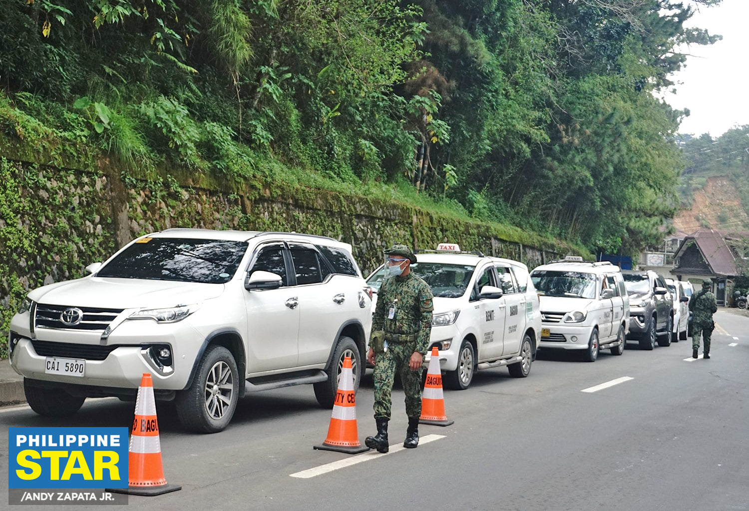 Philippine Star - Police officers implement strict border...