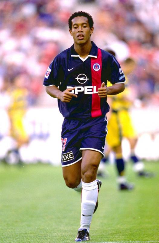 PSG x Ronaldinho A stunning long sleeve PSG home shirt from