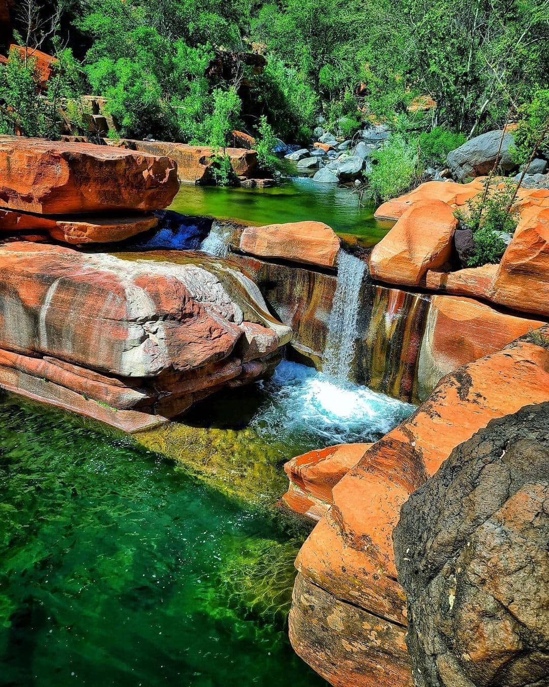West Clear Creek is a gorgeous walled-in stream within Verde