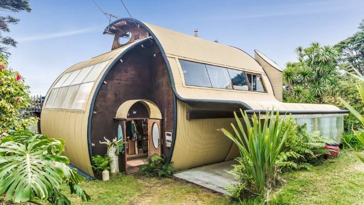 Storage King NZ - Eco house in Waitakere Ranges was a...