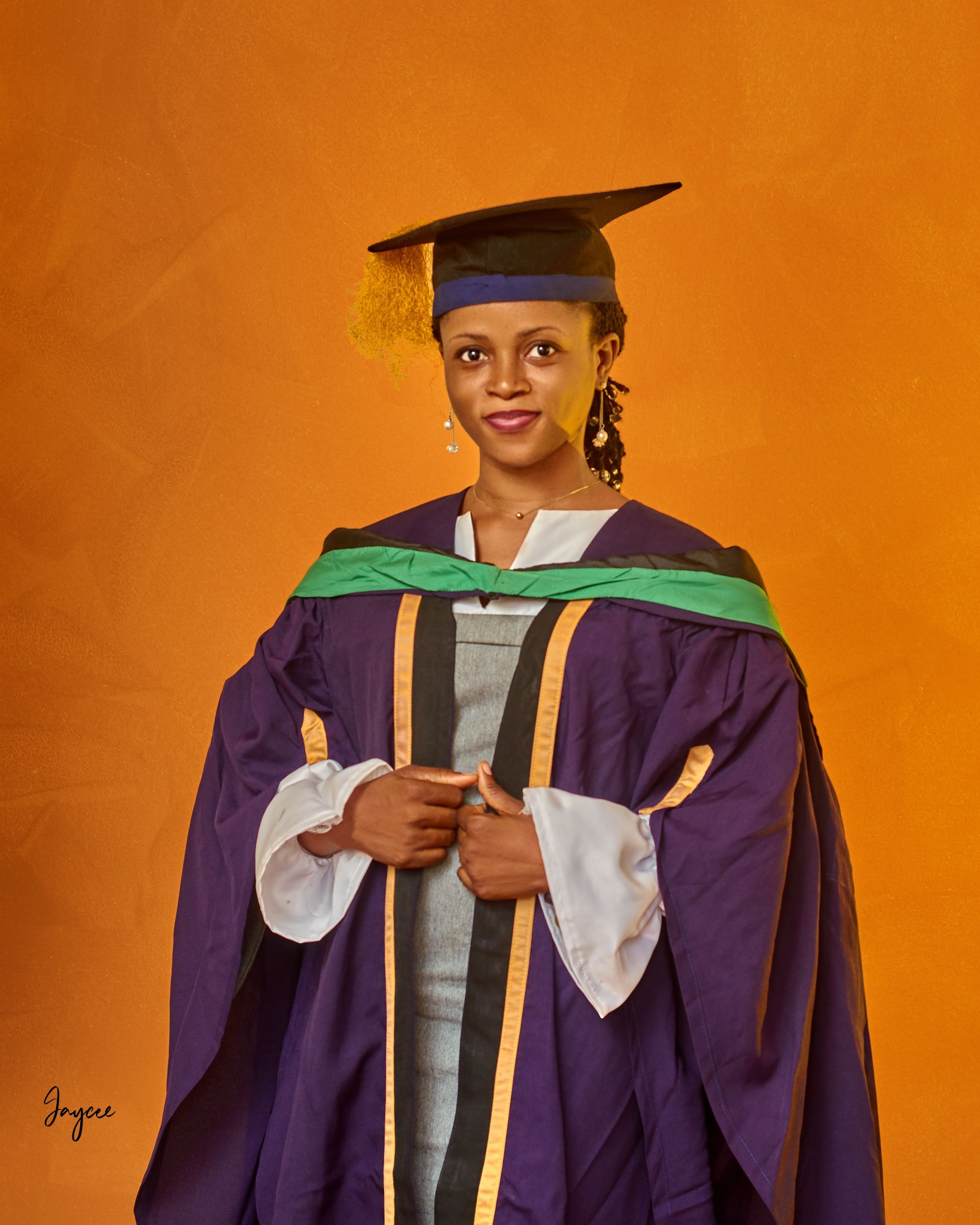 Celebrating new phase with modest convocation outfit