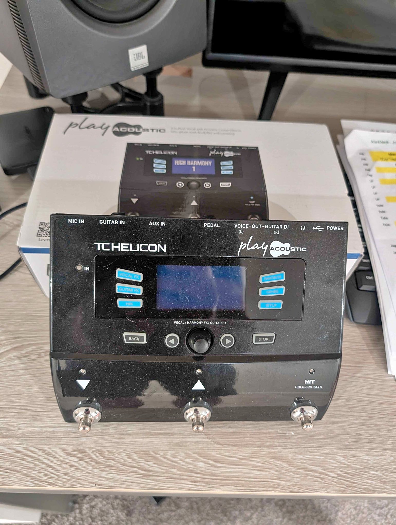 TC Helicon play acoustic + SWITCH-3 Amazon.com: TC Helicon PLAY