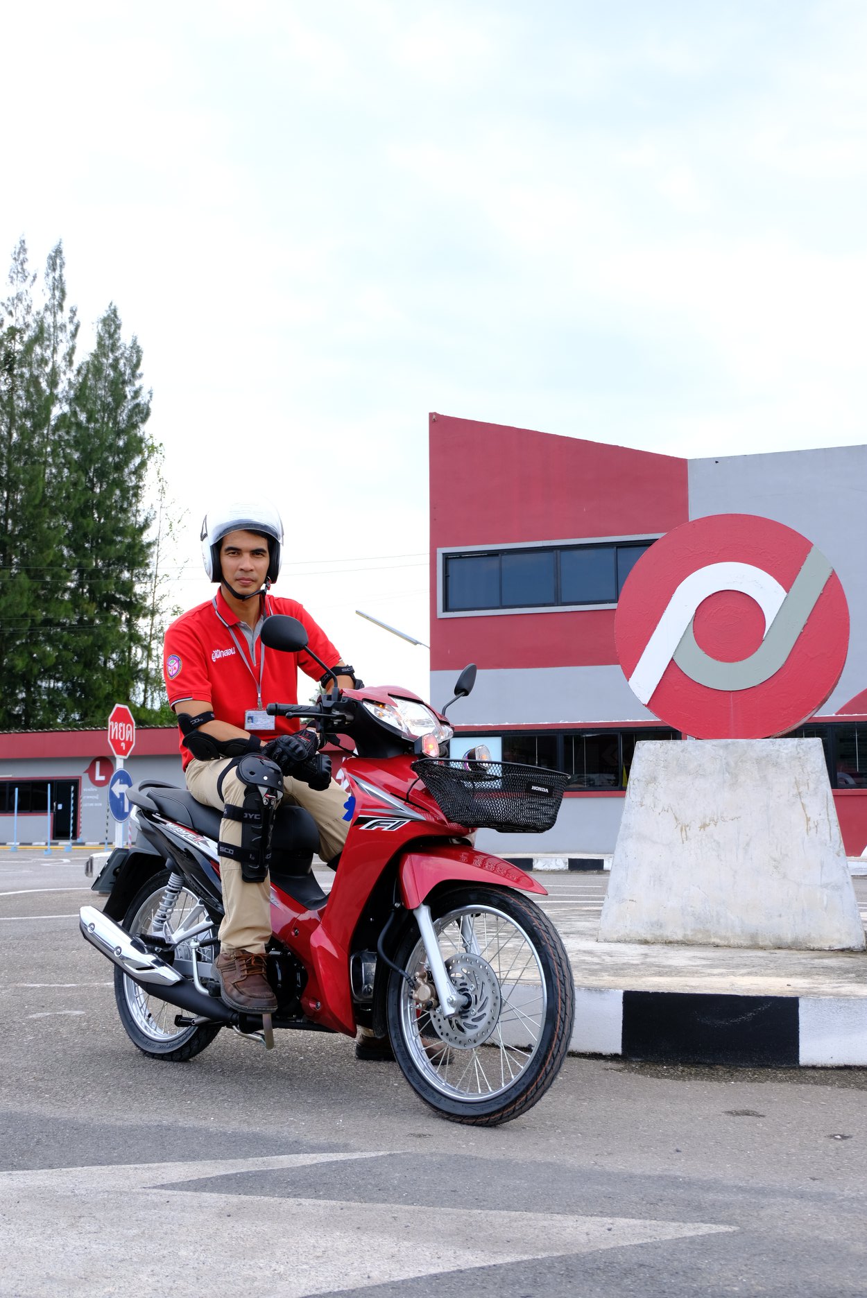 ค... - โรงเรียนสอนขับรถโปรไดรเวอรส์ สุราษฎร์ธานี - Prodrivers | Facebook