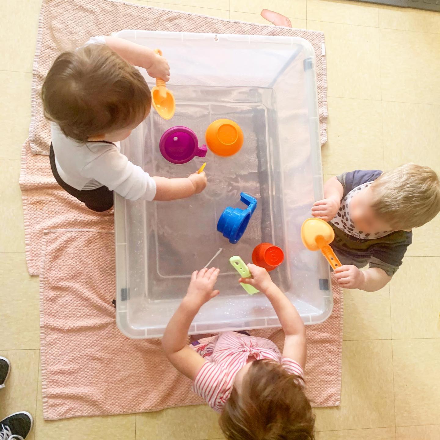 Évier Jouet Pour Enfant Avec Eau Courante | Table D'Activités Baleine Électrique Amusante Avec Robinet Et Toboggan - Jouet Évier Cuisine,Pour De 1 An À 5 Ans - Jardin Garderie Crèche Maternelle
