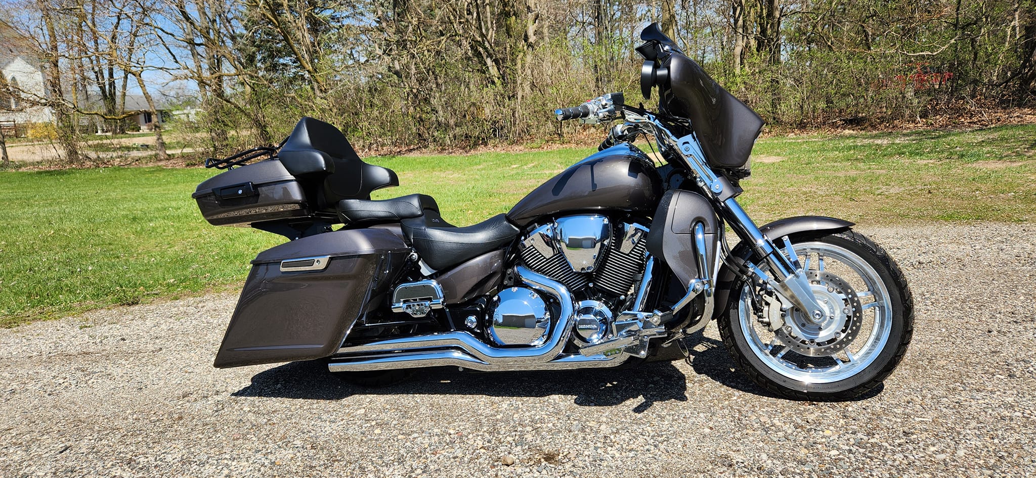 Customized 2005 Honda VTX1800F with Tsukayu Boox fairing and 