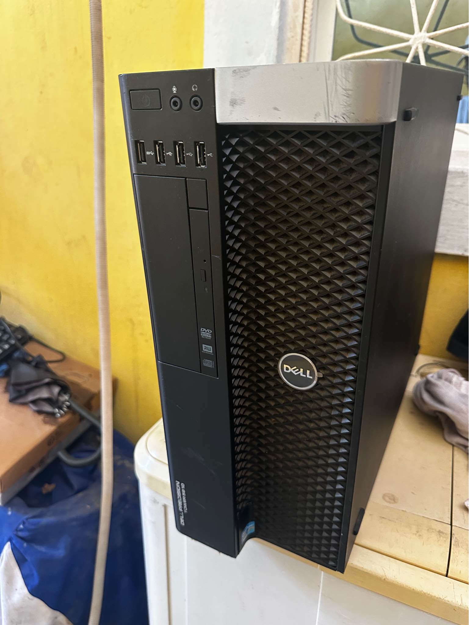 Workstation de Dell T5810 - Computer Cases - Luanda, Angola | Facebook ...