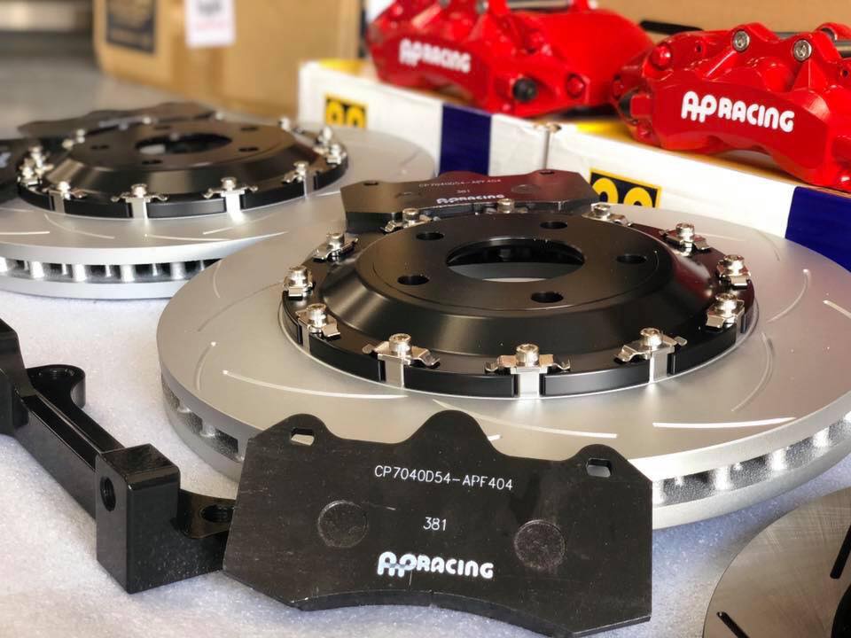 AP Racing 制動全系列 對應 17吋 - 22吋鋁圈 前... - YO.C Garage 翊展自動車 | Facebook