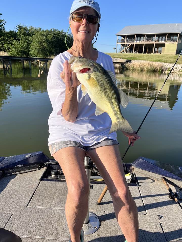bruin fishing pole Bamboo Vintage Cane with Bobber, Hook, Line and Sinker Head out on your next fishing trip with the B n M 12 Fishing Pole Combo Sportsman's Outfitters / Bruin Outdoors