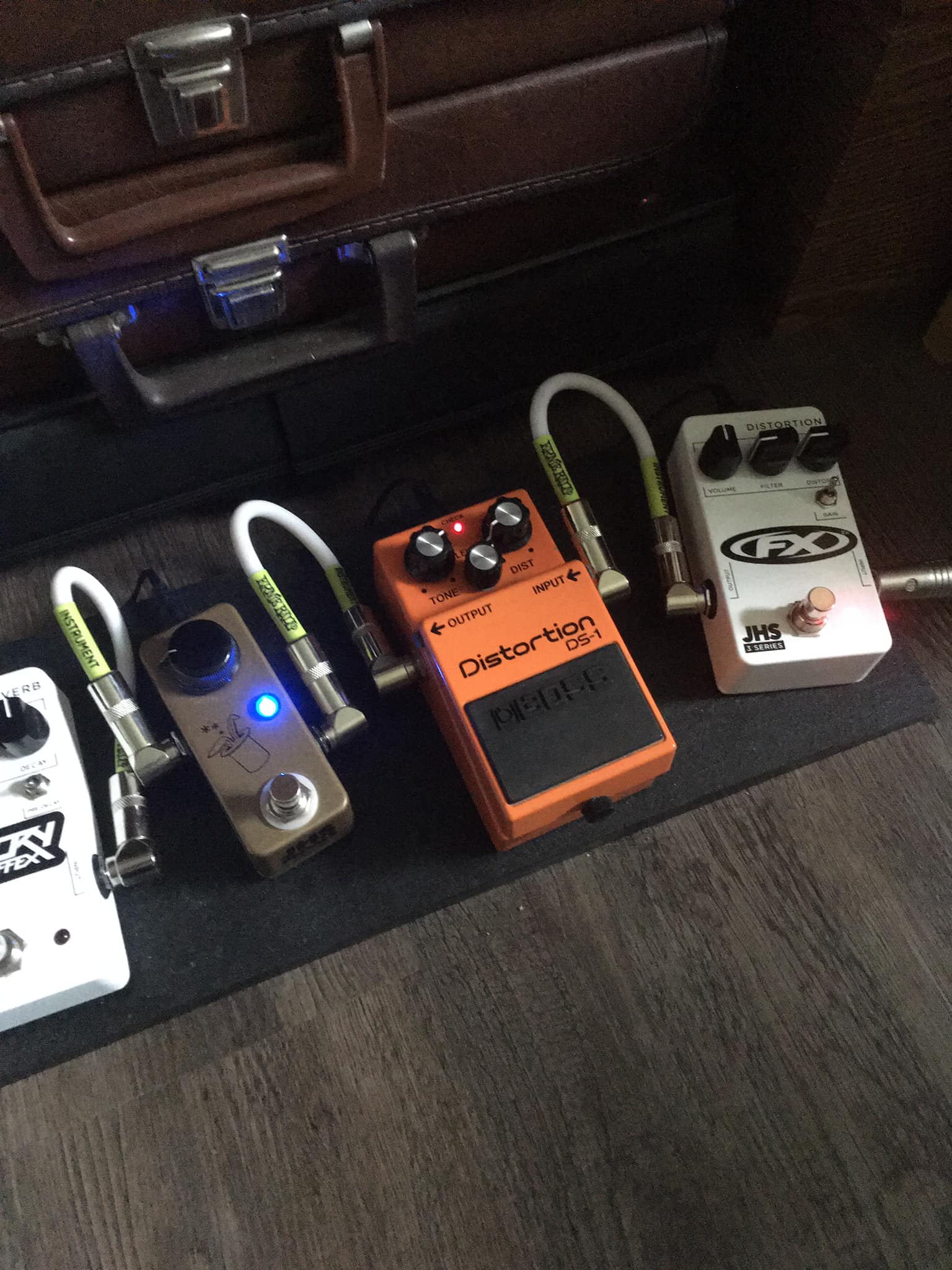 Modded BOSS DS-1 distortion pedal with twin drive