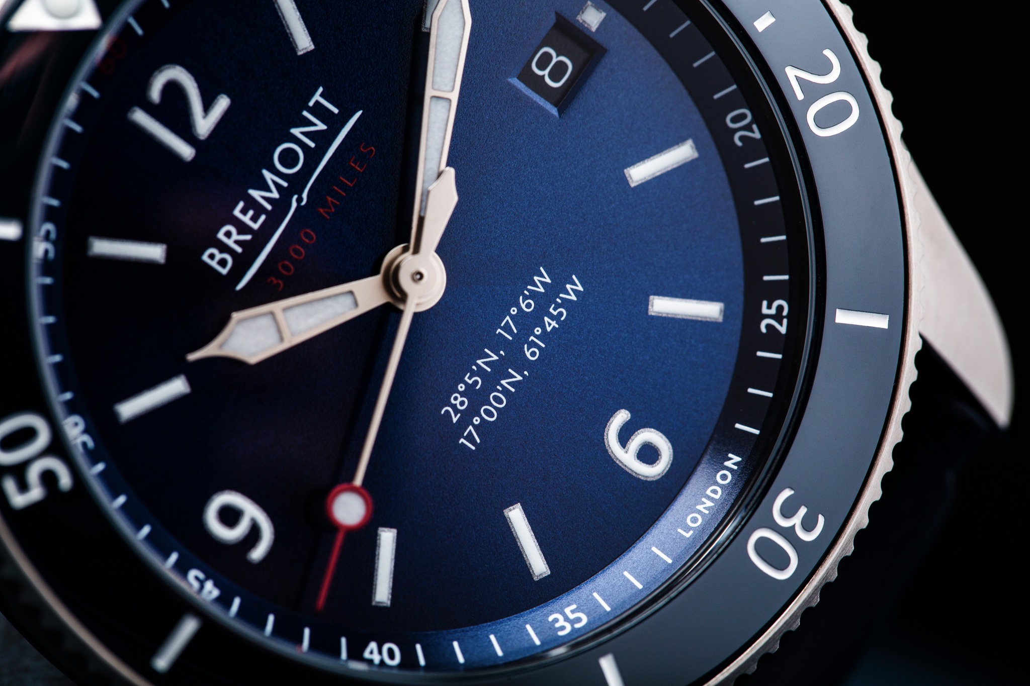Reminder: our BEAMS x Rowing Blazers watch is not hammer proof 🔨