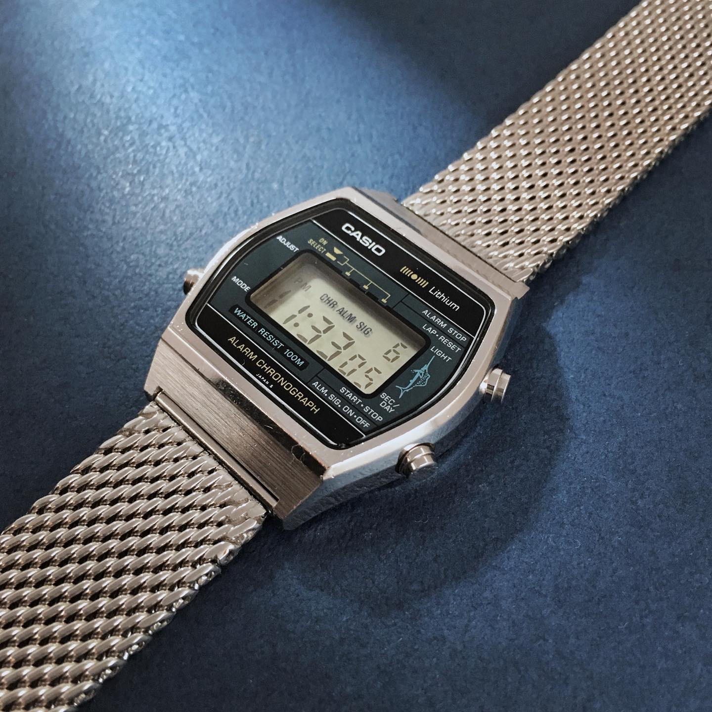 ふるカシ時計 - casio w250 screwback 1980 stainless marlin ケース幅