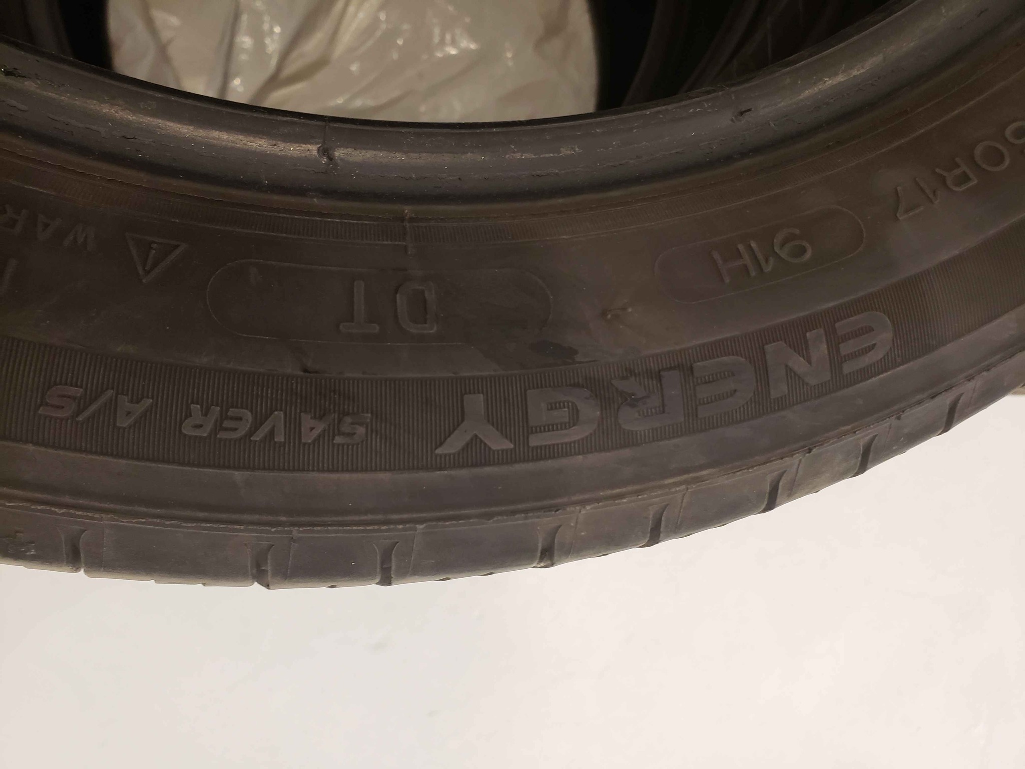 4-pneus-michelin-215-50-r17-energy-saver-run-flat-car-wheels-tires