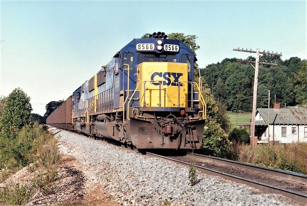 Clinchfield F3A #800 and FP7 #200 in Erwin, Tennessee