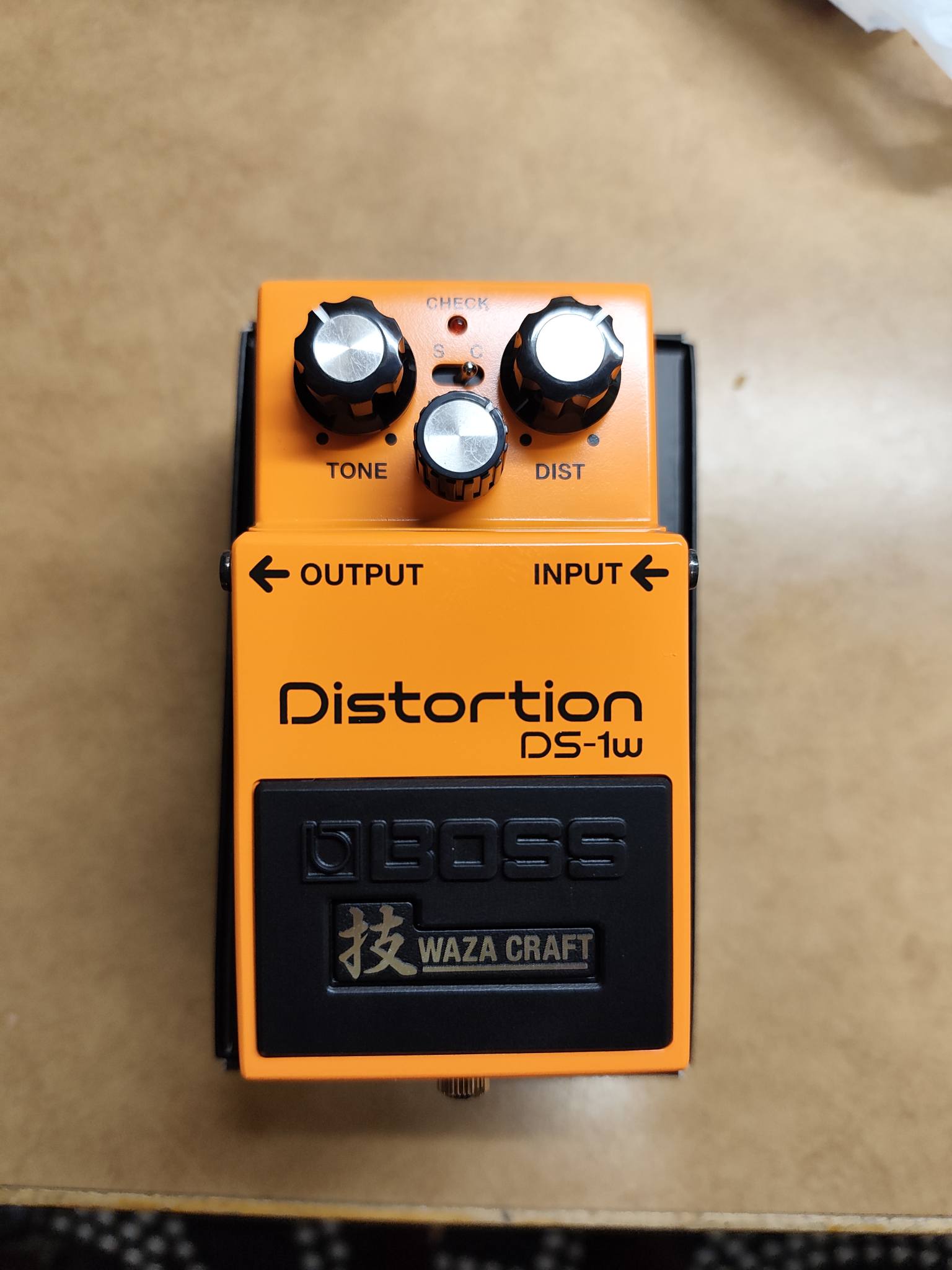Boss DS-1W Distortion pedal review and experience