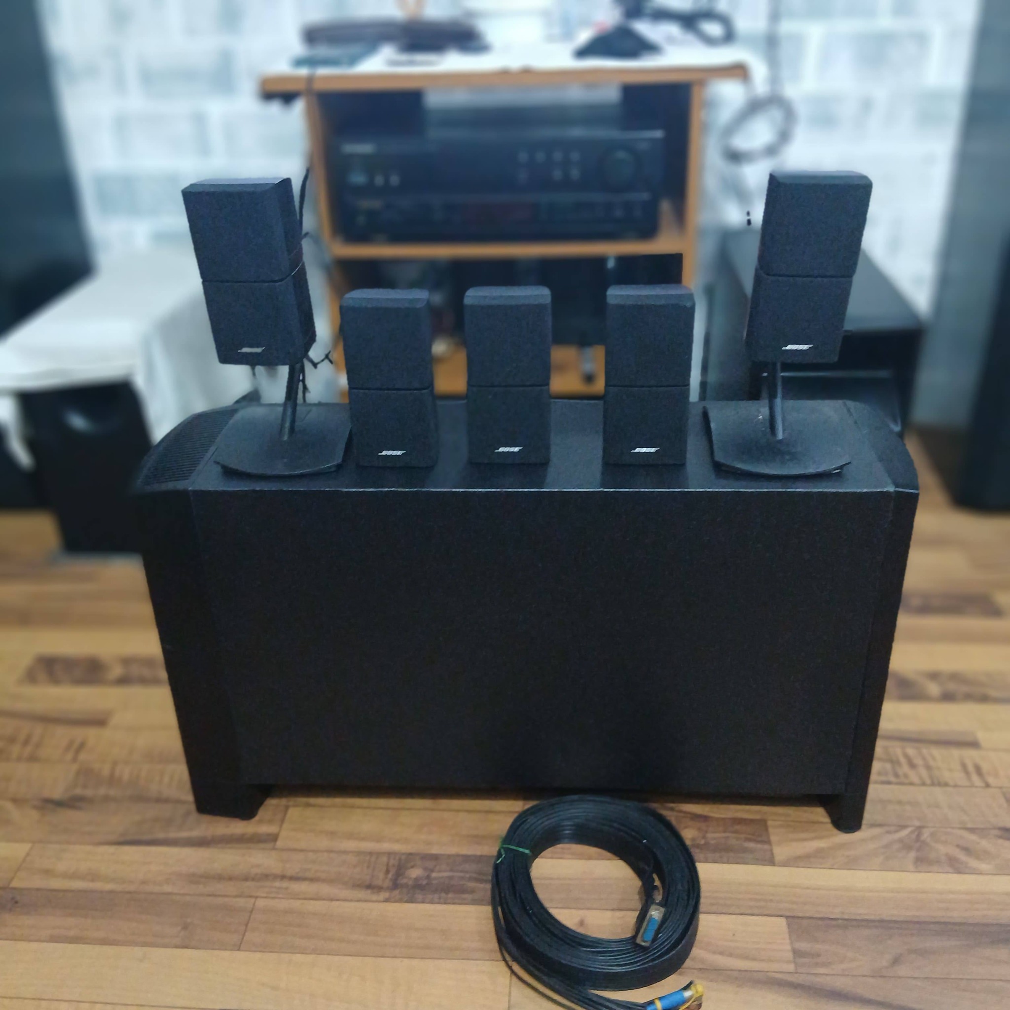 Bose Acoustimass 15 Series iii with stand