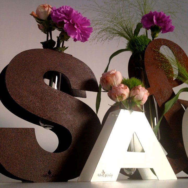 Letter Vase sono... - Dimension Flowers - Servizio Interflora | Facebook