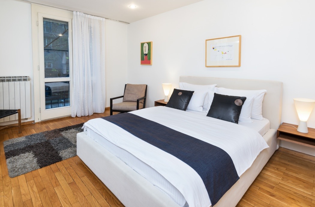 Rakoc Apartmani - 🏨 Apartman A25 je trokrevetni apartman...