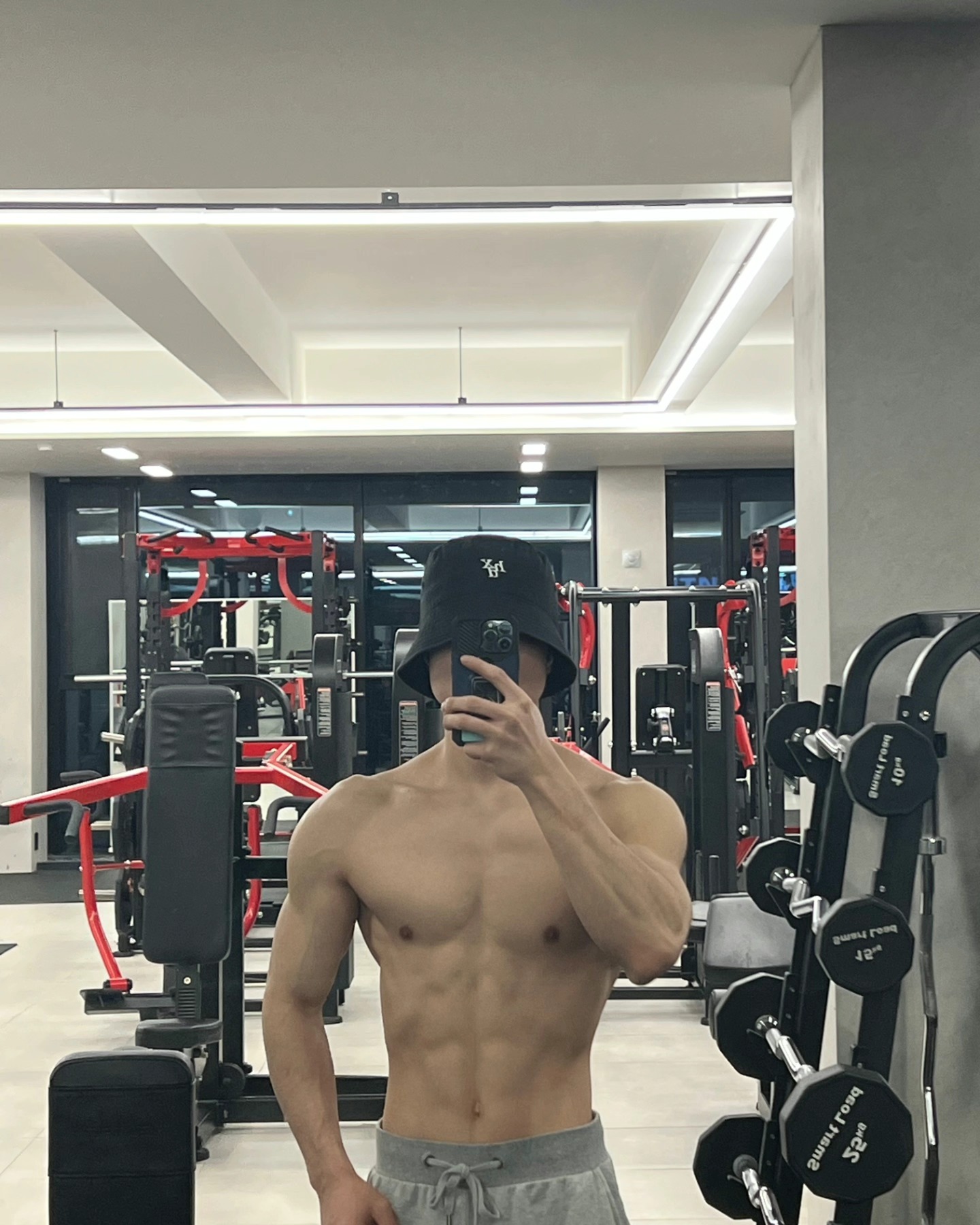 홀리탠 - 홀리탠 태닝샵을을 찾아주신 우리 회원님들🫶💕 다들 정말 멋지신데 저희 홀리탠 에서 더 멋있어진대요‼️ 앞으로도 ...