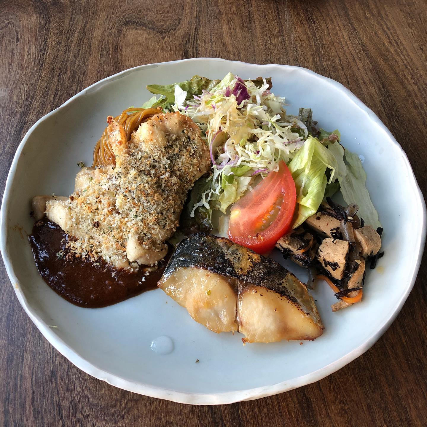 Borderless Kitchen ふゅーちゃ 大津店 本日の日替わりランチは 鶏ムネ肉の香草パン粉焼き と サワラ味噌麹焼き でした 明日も皆様のお越しをお待ちしております ビストロ 創作料理 バー 居酒屋 滋賀ごはん 滋賀ランチ 滋賀ディナー Facebook