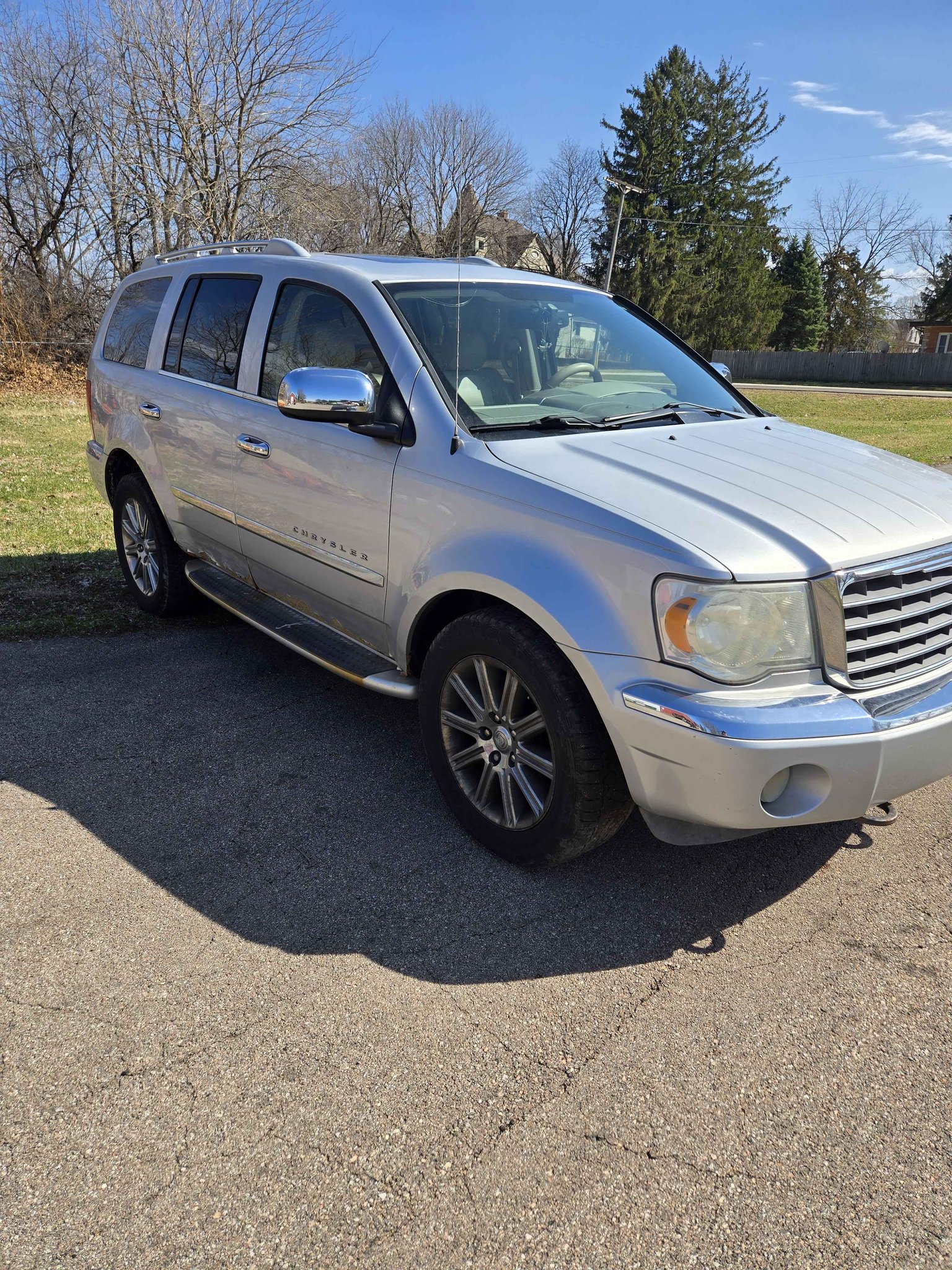 2008 Chrysler Aspen · Limited Sport Utility 4D - Cars & Trucks ...