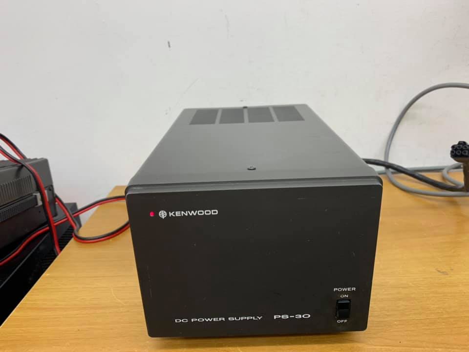COMTRAK PS-30 SW IV Alimentatore 30A Switching con LCD - Paoletti Radio Comunicazioni