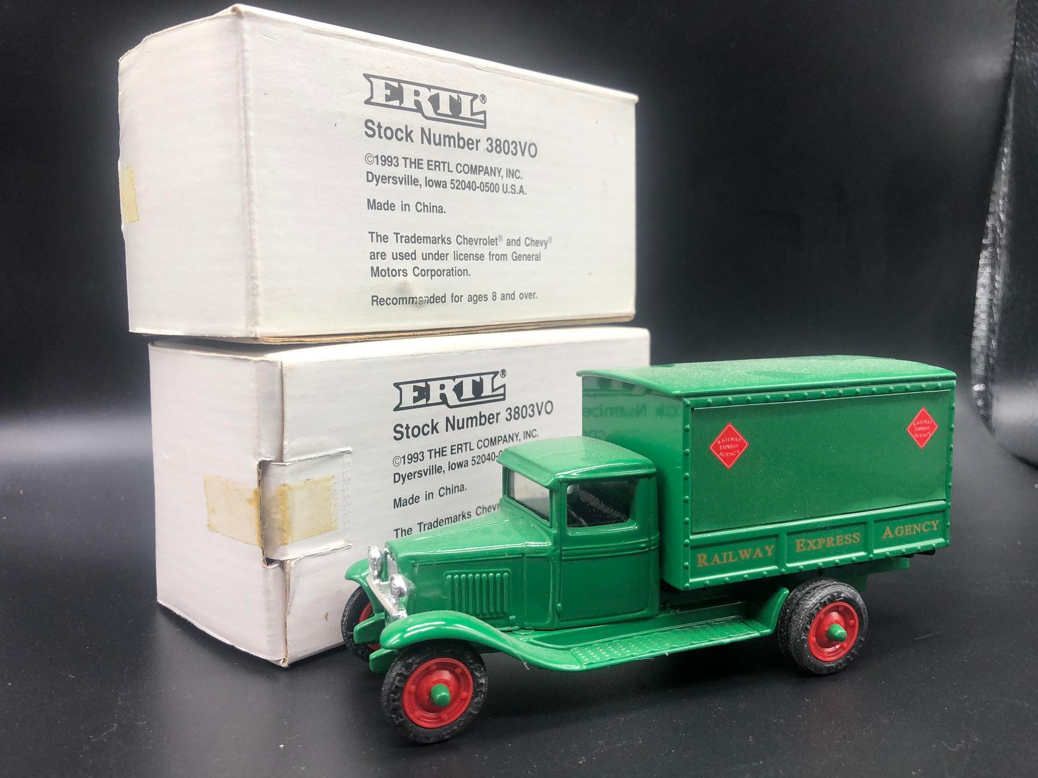 N-Scale 1930 Ford Model A Truck set of 2 - Whistle Stop Models