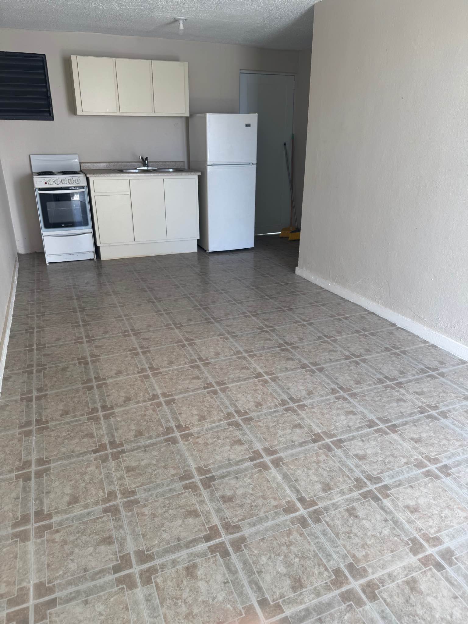 APARTAMENTO/STUDIO - AVE. MUÑOZ RIVERA EN PONCE - Property Rentals ...