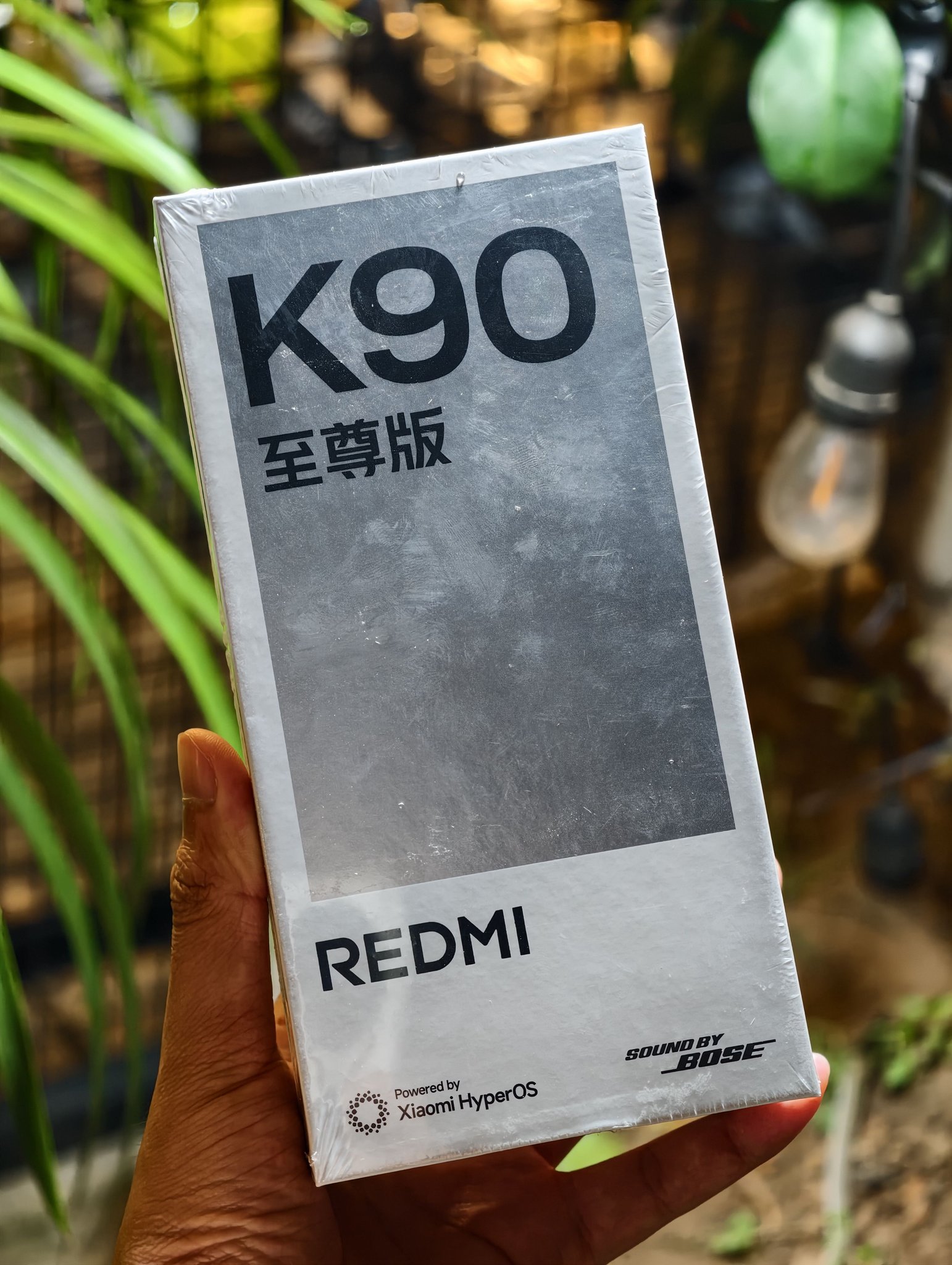 K90 ultra 16/256 newseal màu bạc
