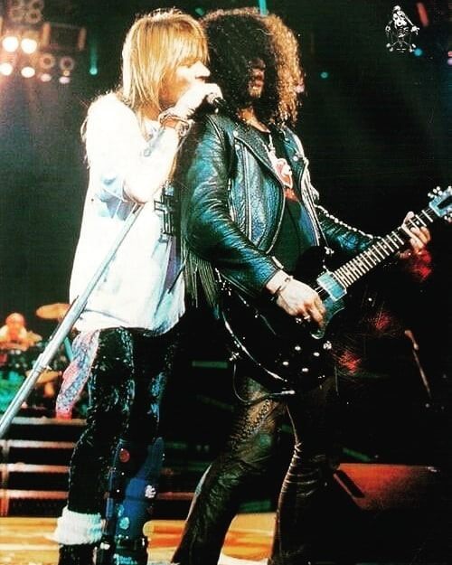 May 29th, 1991: Axl Rose & Slash performing live at Deer Creek