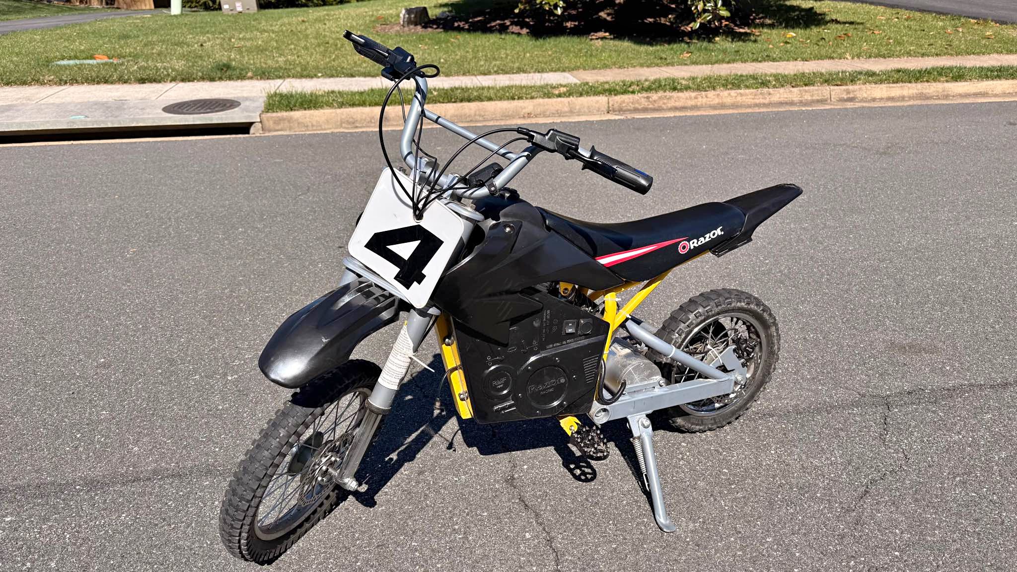 Modified Razor MX650 Electric Dirt Bike – 48V 20AH Li-ion + 1800W ...