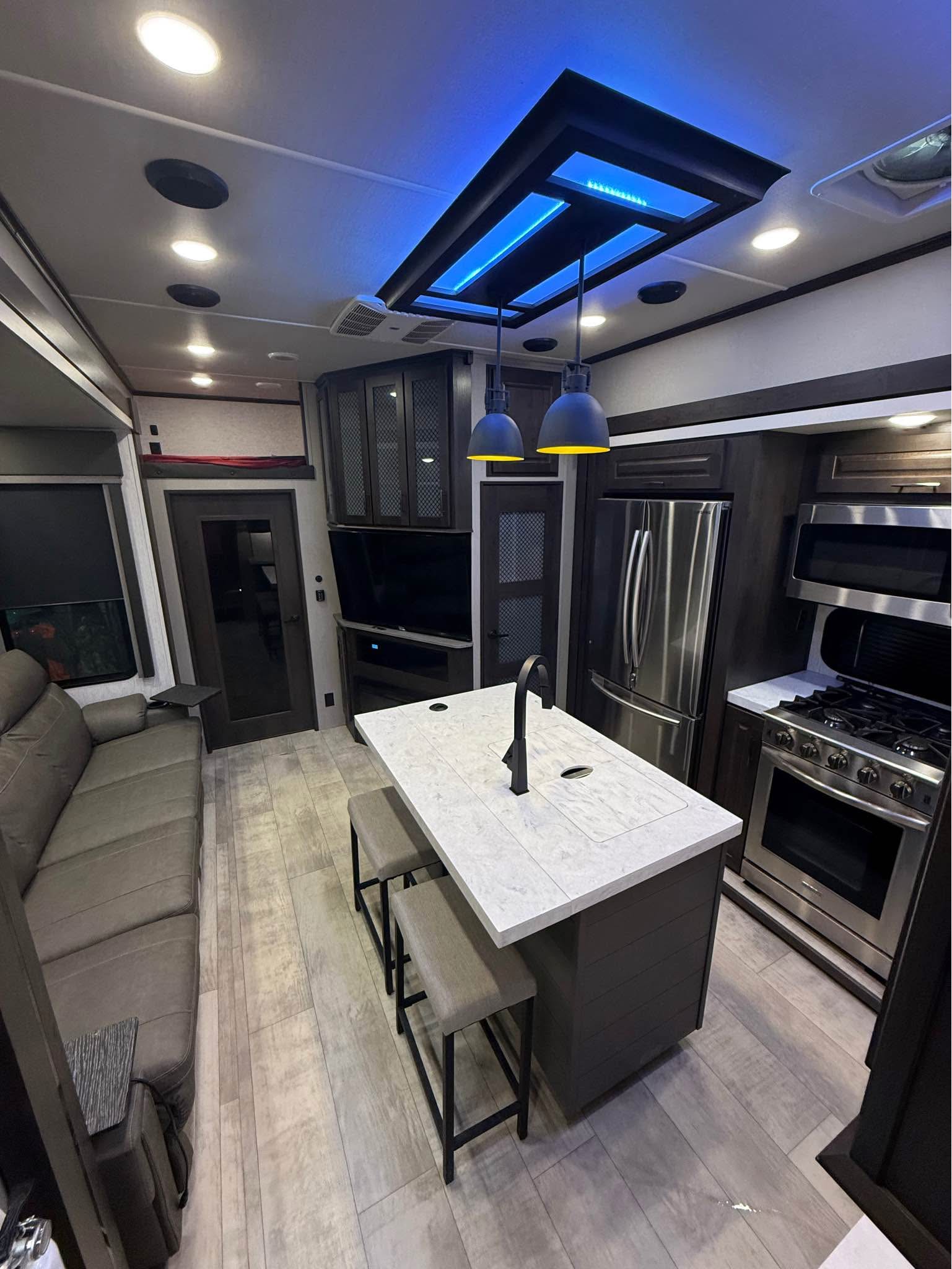 2021 Grand Design 381m - Commercial Vehicles - Jamul, California ...