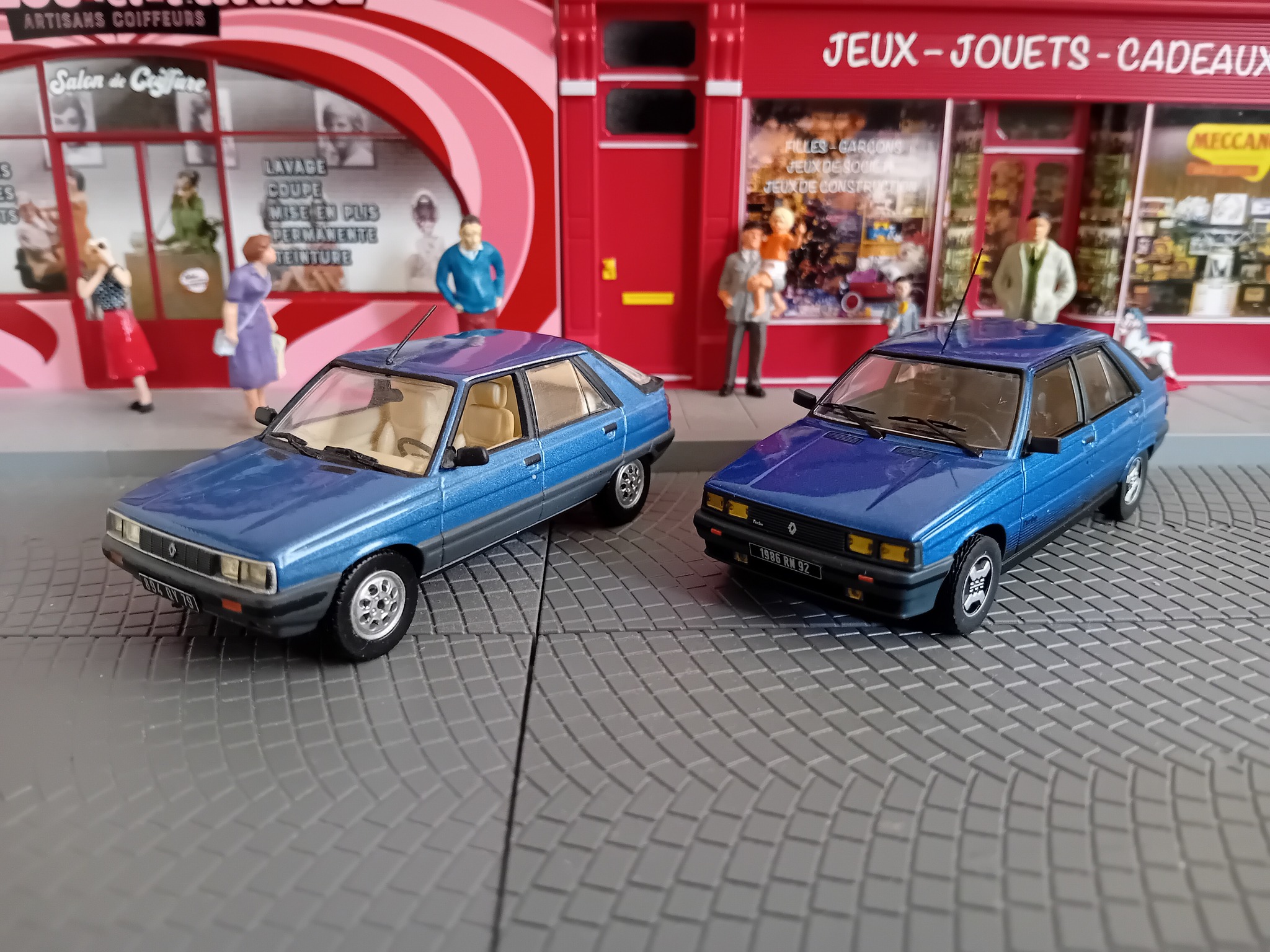 Miniatura Renault 21 GTX 1990 5P - Scala 1:43 - Modello In Metall0, Collezione, Usato In Scatola
