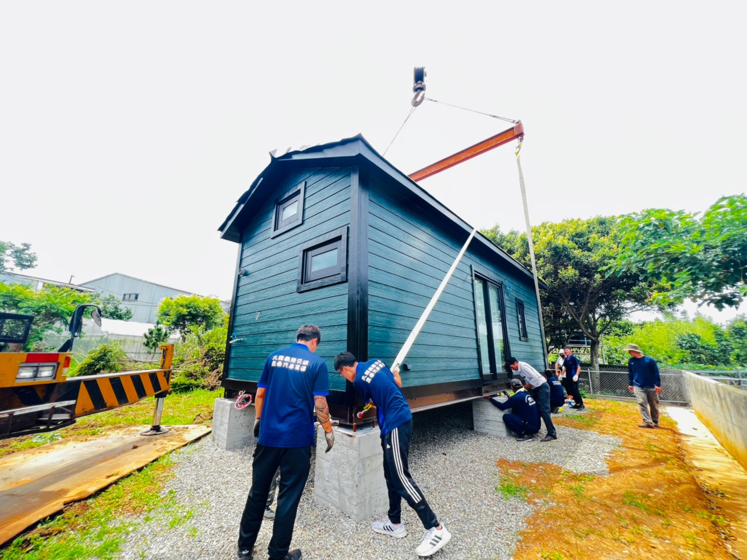【漫步於北海岸海邊，異國夫妻享受星空下的... - 居林木構建築 Asperworld Log & Timber Homes