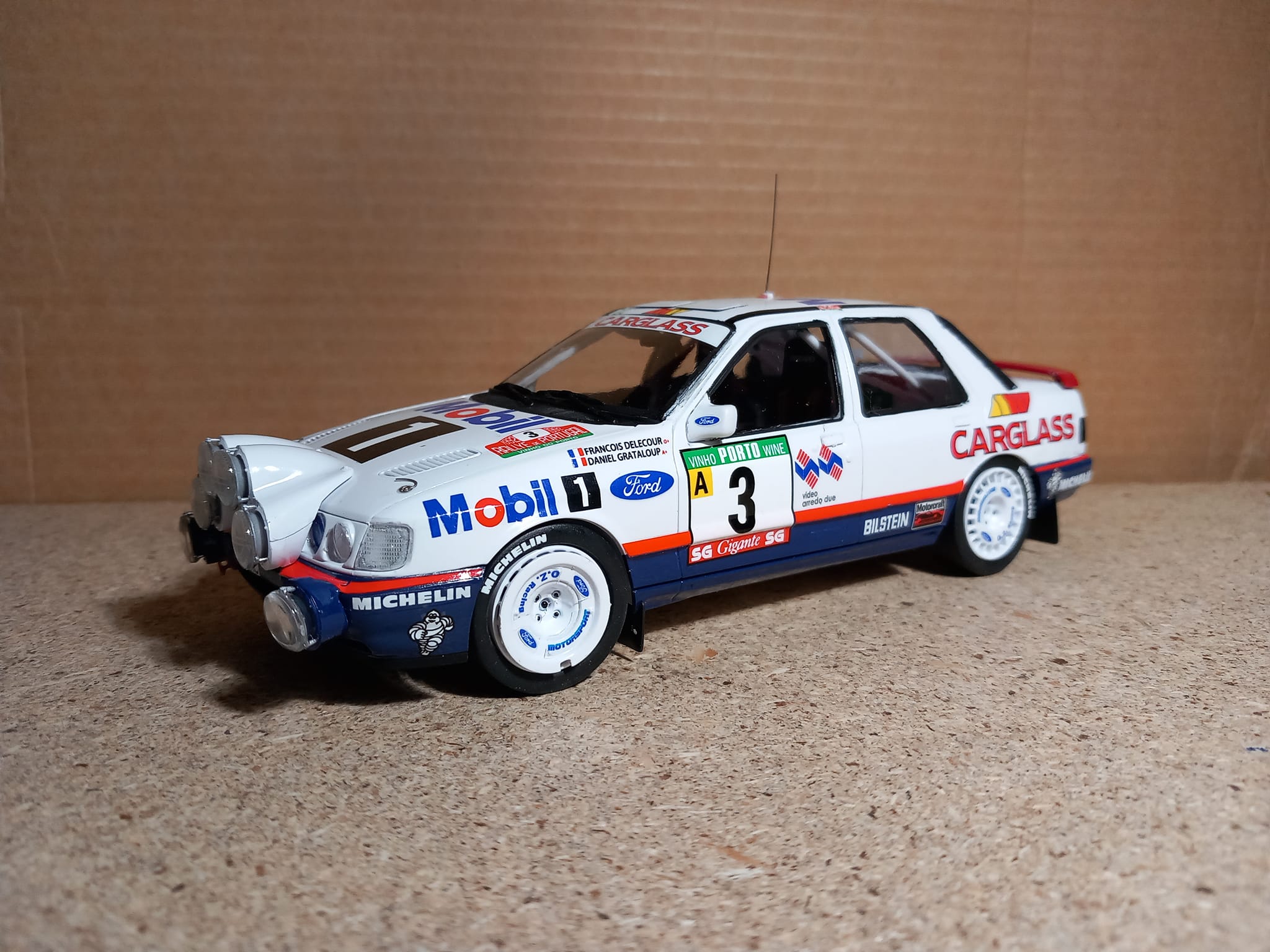 Ford Sierra Cosworth 4x4 (Ralley De Portugal 1992) M. Biasion / T 