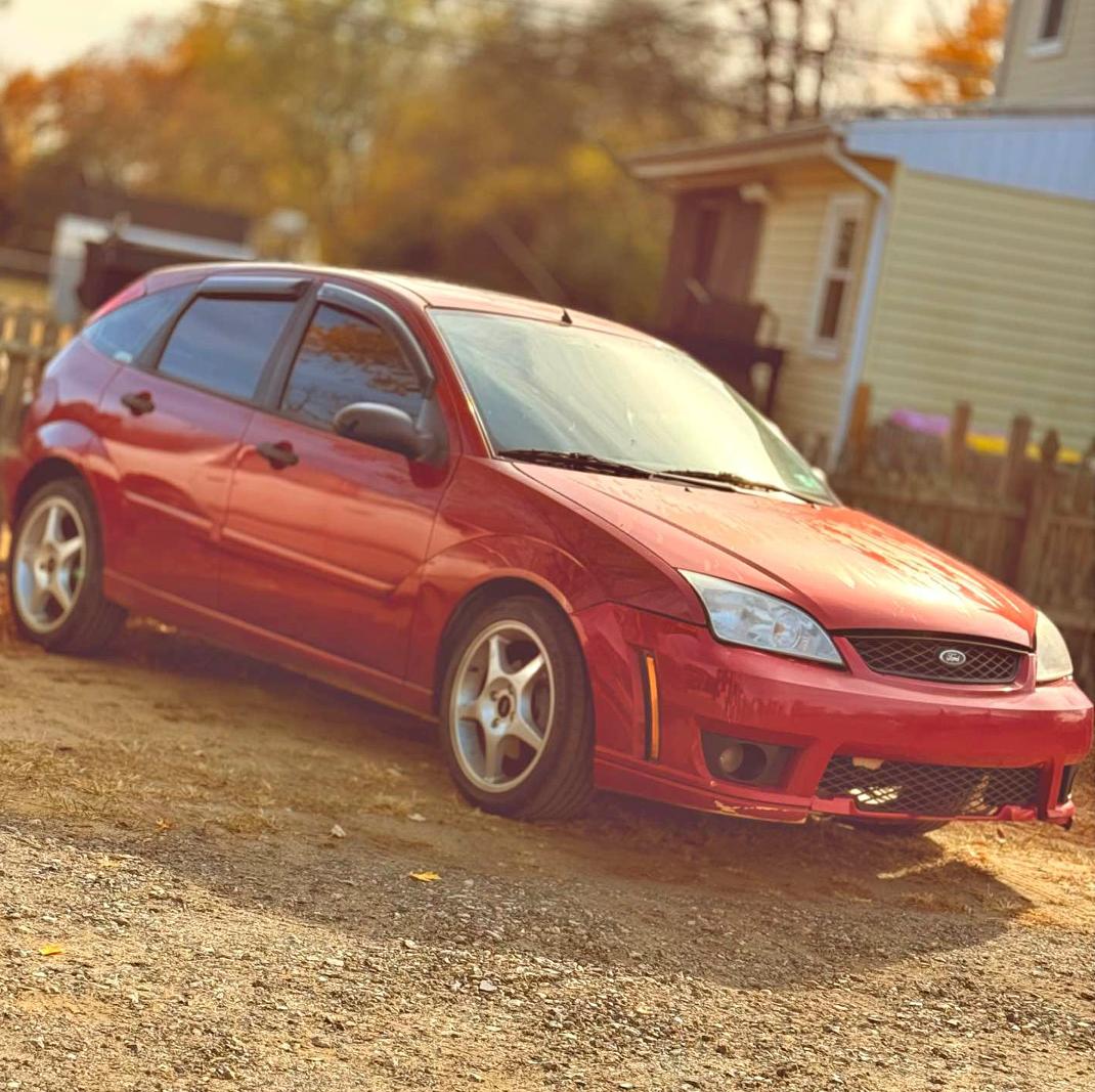 2005 Ford Focus · ZX5 Hatchback 4D
