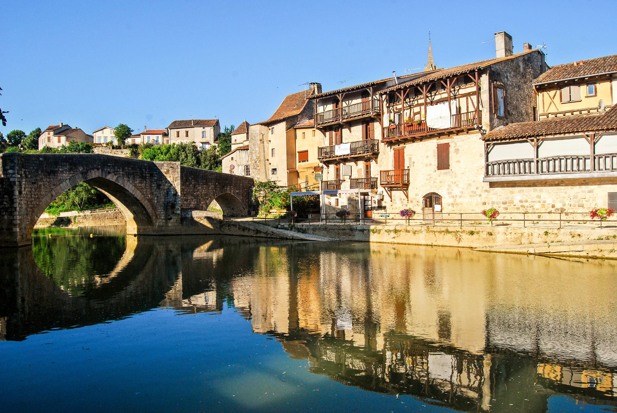 Château d'Augé - Hay dos puentes principales en Nérac, uno para cada ...