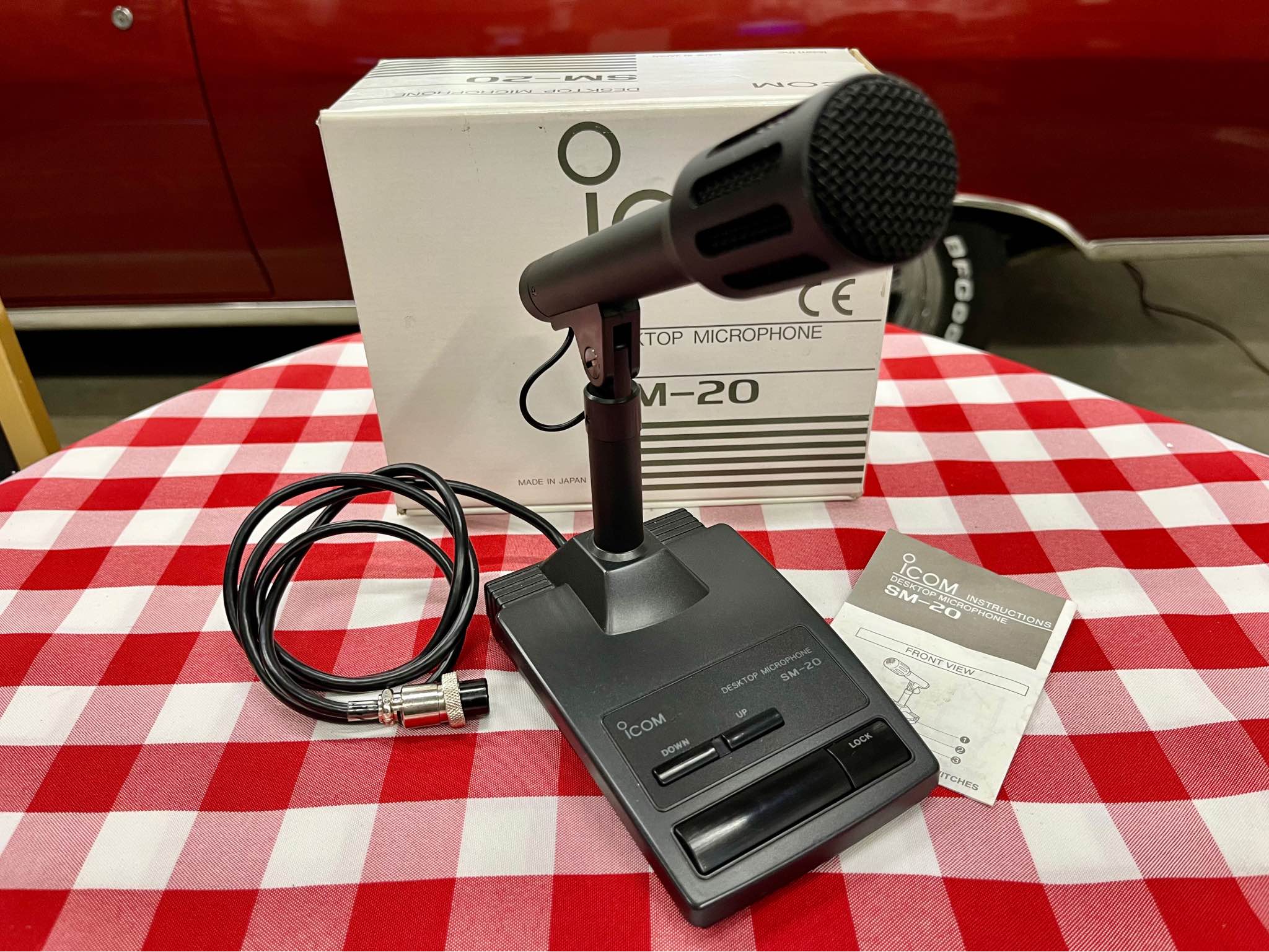 What is the Icom SM-20 microphone like?