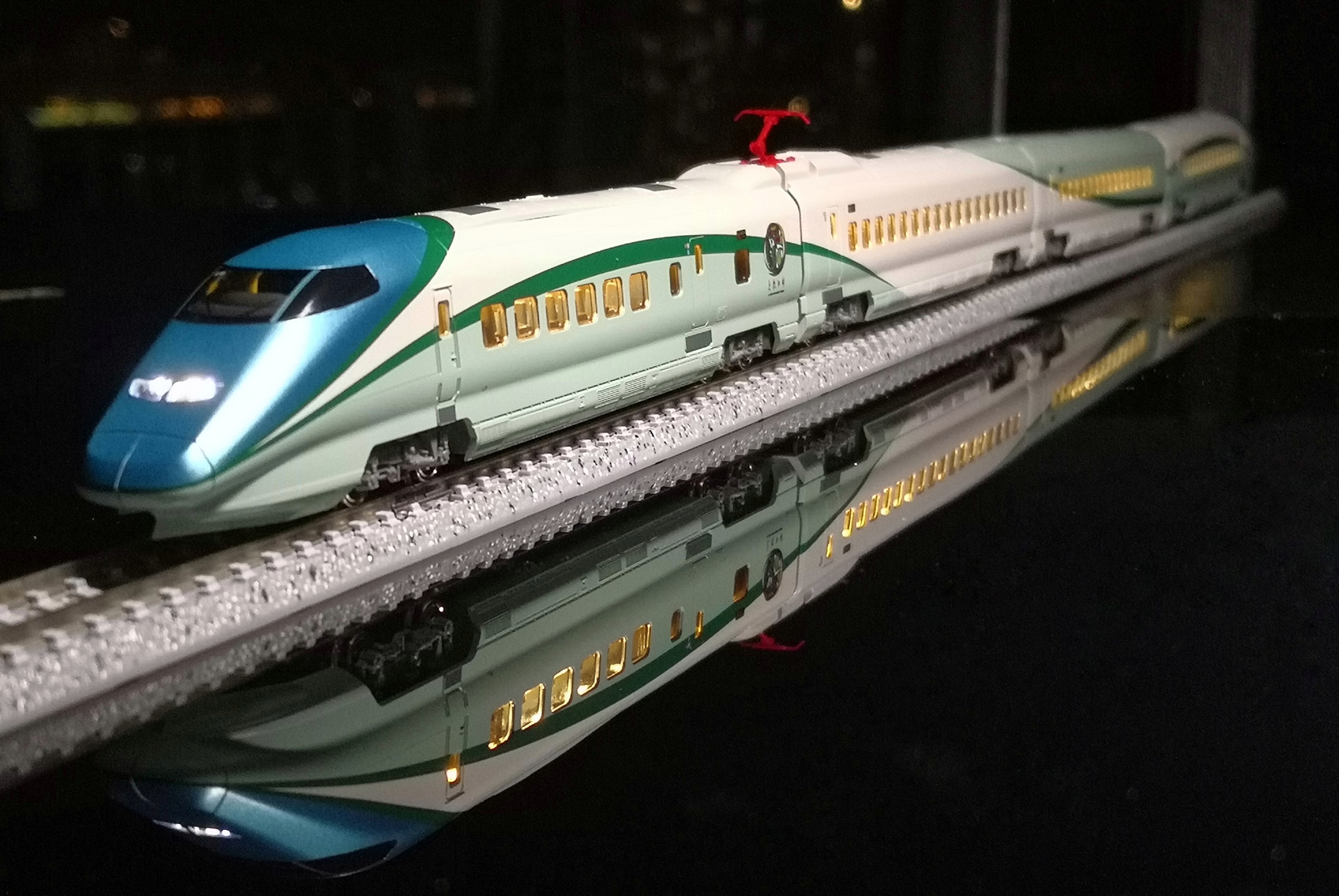 ROUND HOUSE 10-937 E3系700番山形新幹線とれいゆつばさ因車上設有溫泉