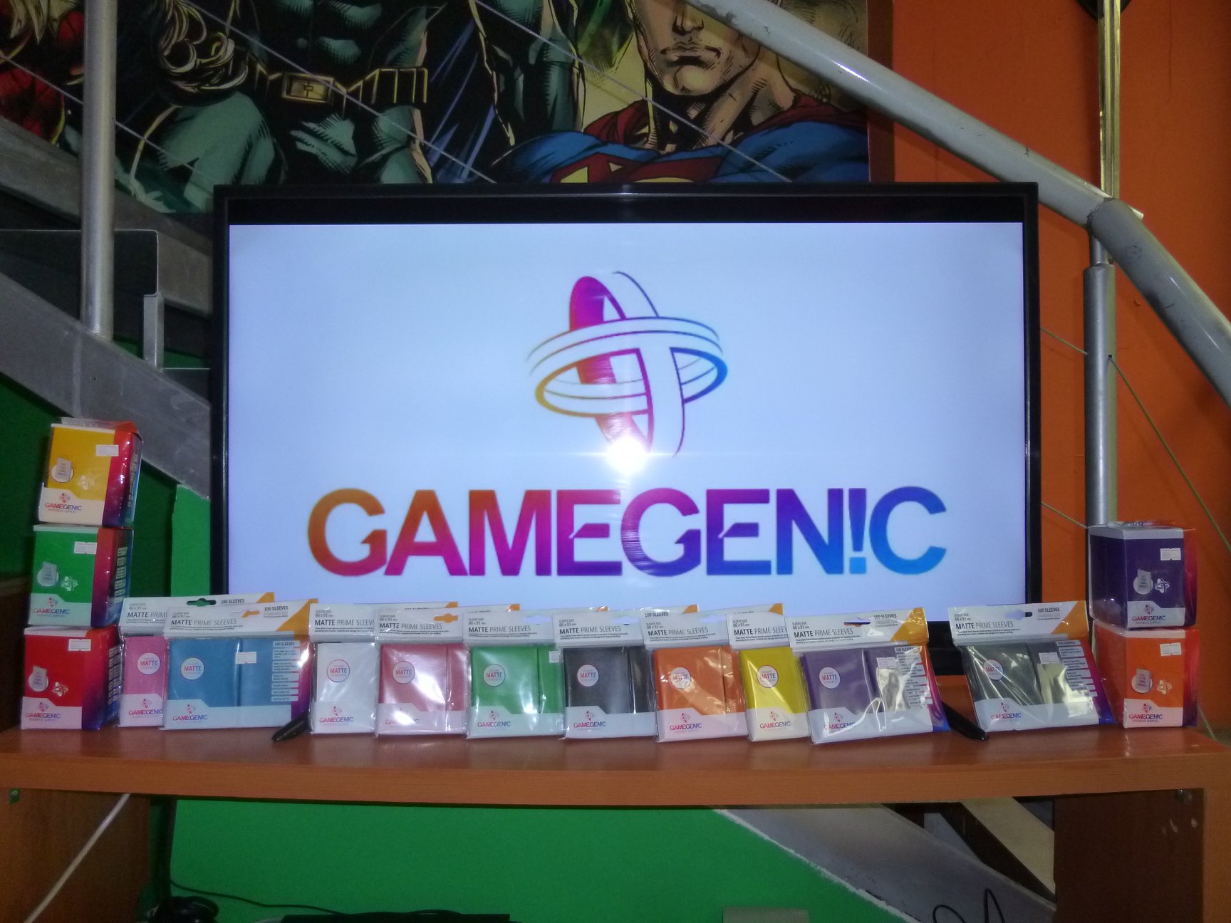 GAMEGEN!C Support Latéral 80+ Violet – Boîte De Rangement Pour Cartes – Technologie Cobra Neck – Sans Acide – Pour 80 Cartes Double-sleeve