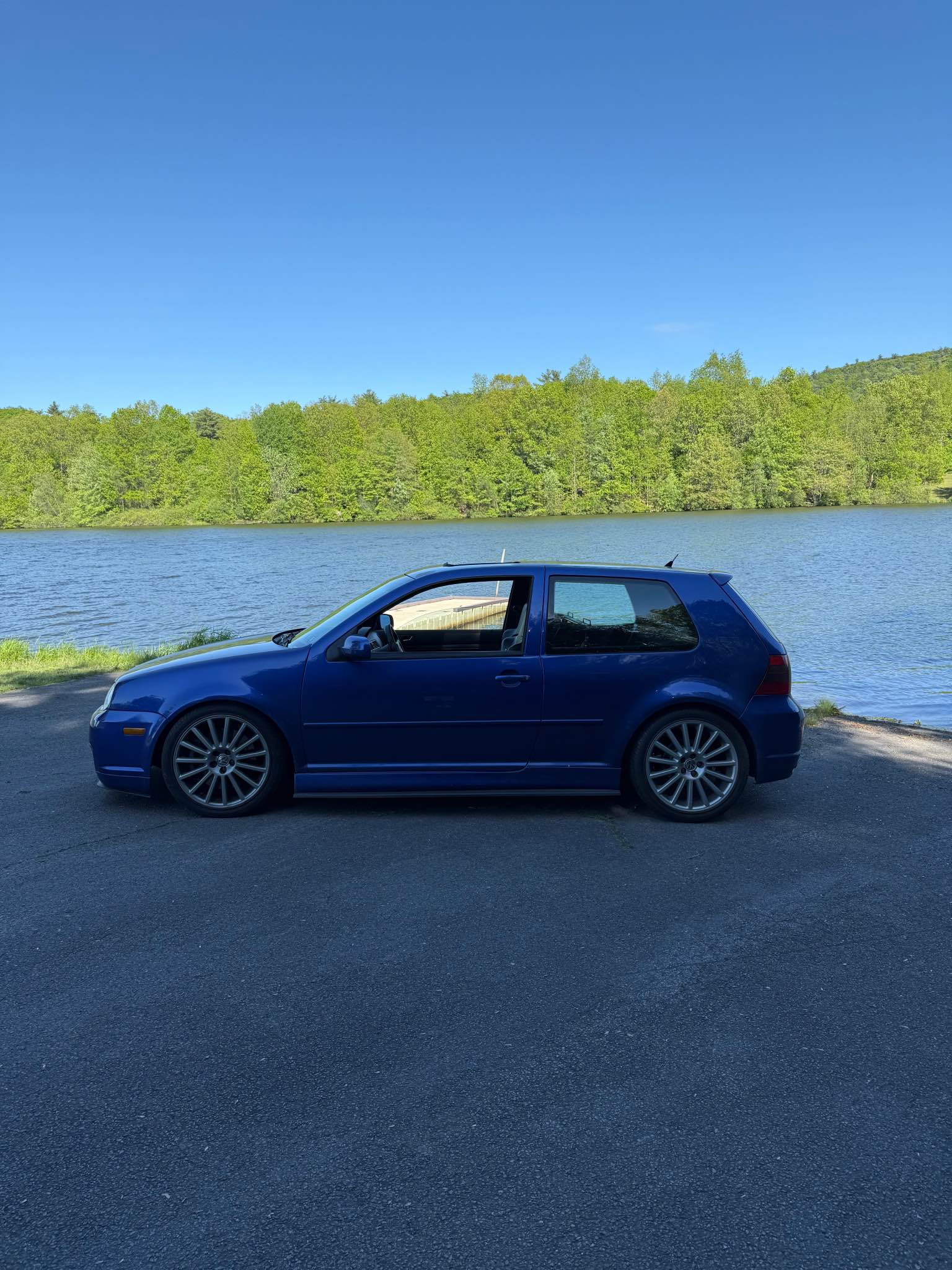 2004 Volkswagen R32 · Hatchback 2D - Cars & Trucks - Kingston ...