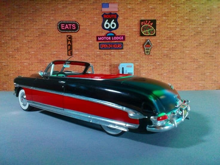 Moebius 1952 Hudson Hornet model kit