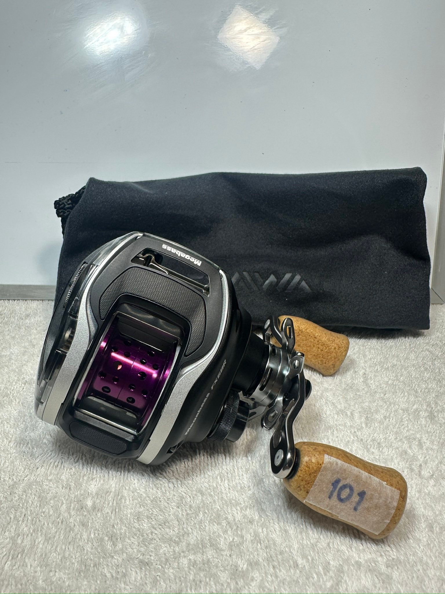 Megabass Monoblock Ito-Gambler .Any enquiry pls contact ,Whatsapp