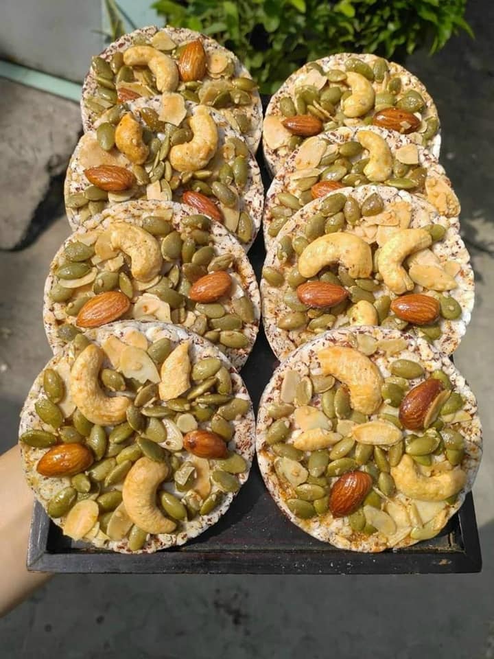🌰🐝 BÁNH... - Ăn vặt Rio - THỎA MÃN NIỀM ĐAM MÊ ĂN VẶT CỦA BẠN