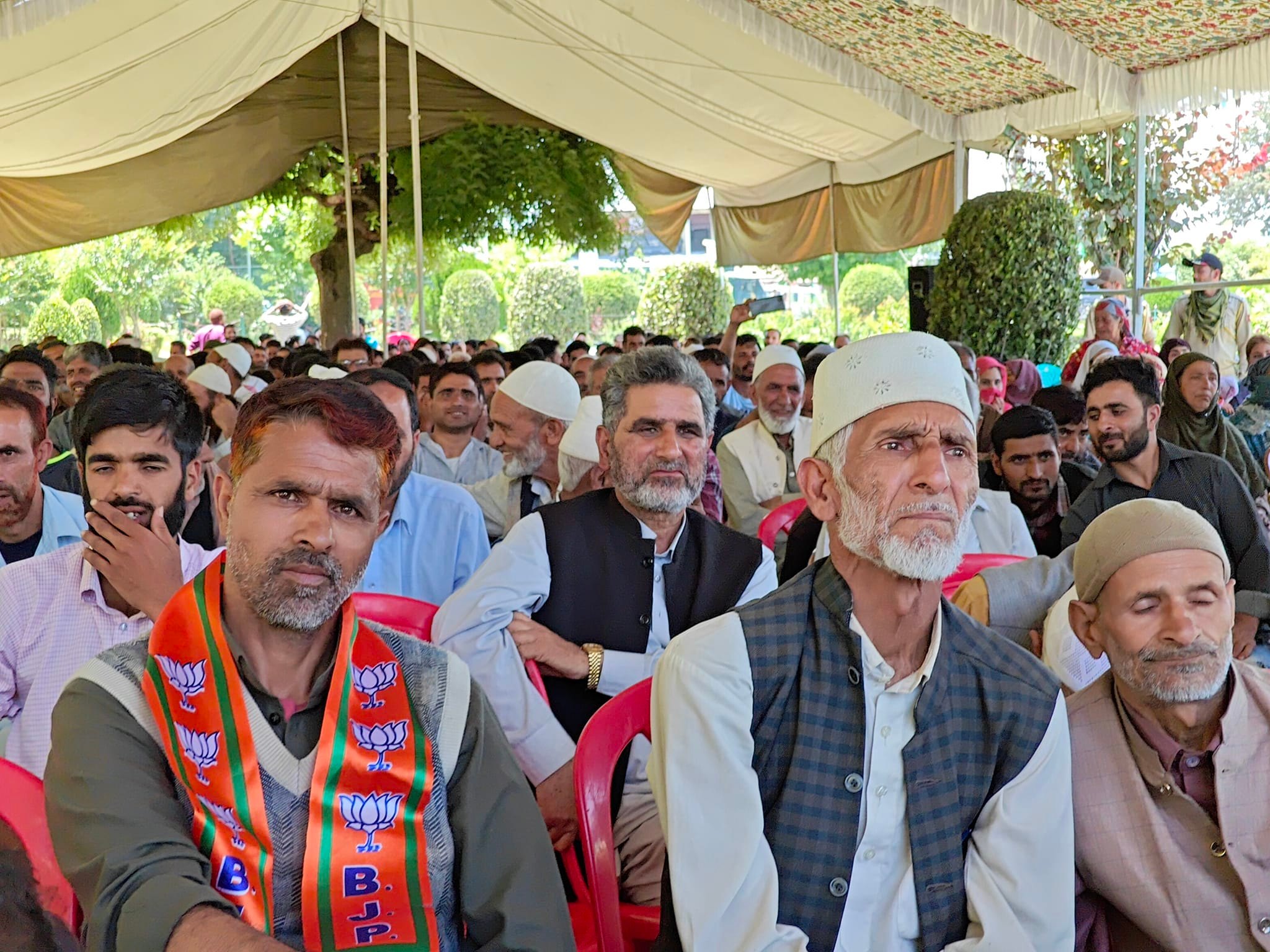 Dr.Darakhshan Andrabi-Well Wishers